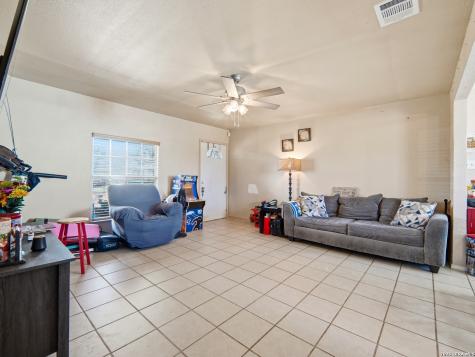 179 Howle Avenue San Antonio TX 78223