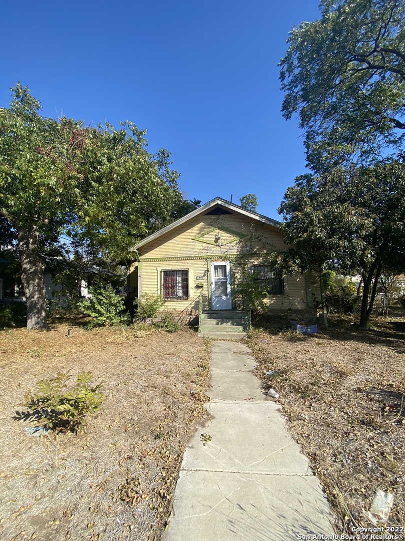 1911 Santa Barbara San Antonio TX 78201