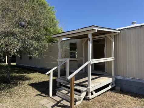 2811 Southern Breeze Hondo TX 78861