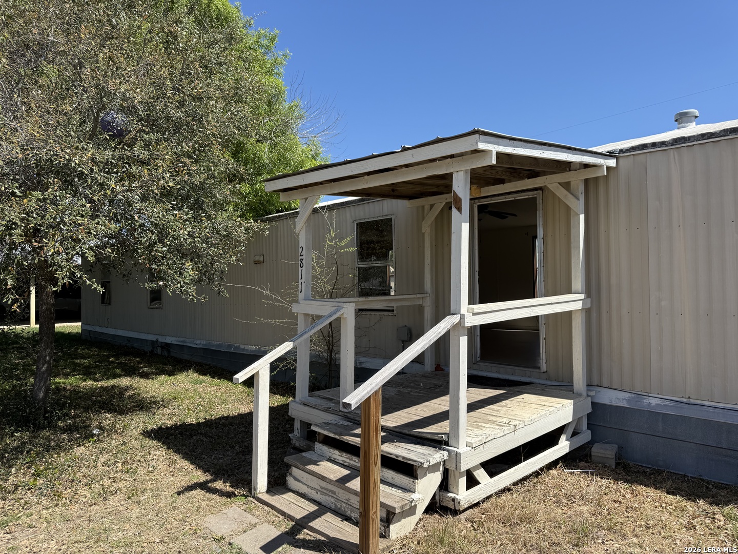 2811 Southern Breeze Hondo TX 78861