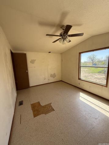 2811 Southern Breeze Hondo TX 78861