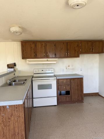 2811 Southern Breeze Hondo TX 78861