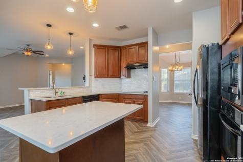 206 Club View West Seguin TX 78155
