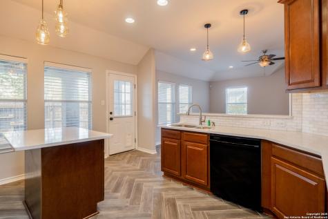 206 Club View West Seguin TX 78155