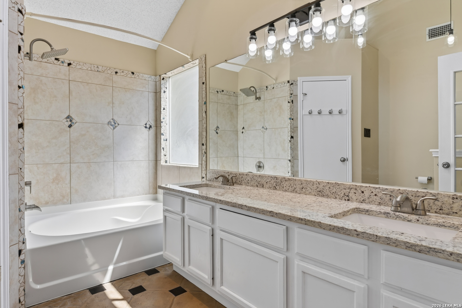 4210 Knollpond San Antonio TX 78247