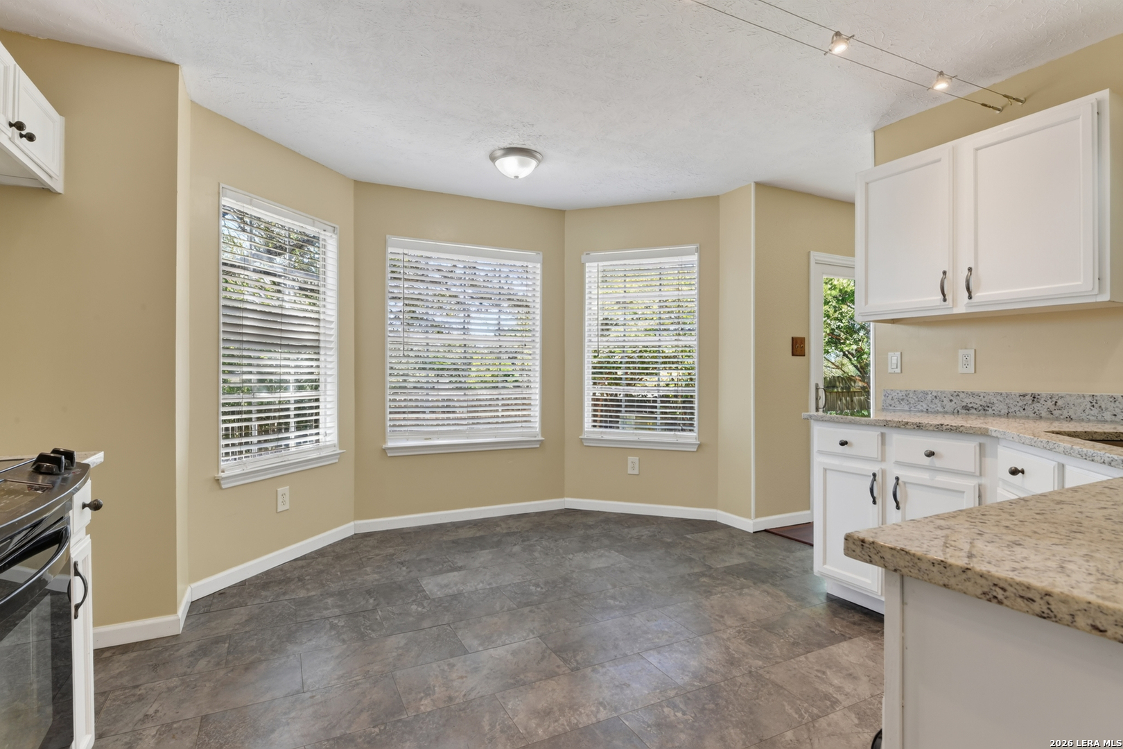 4210 Knollpond San Antonio TX 78247