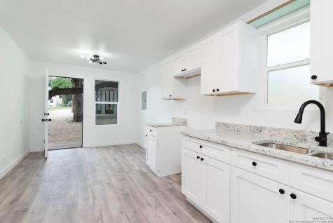 1339 Schley San Antonio TX 78210