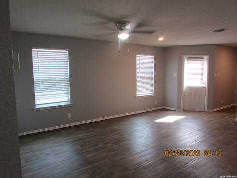 1047 Cozumel Emerald San Antonio TX 78253