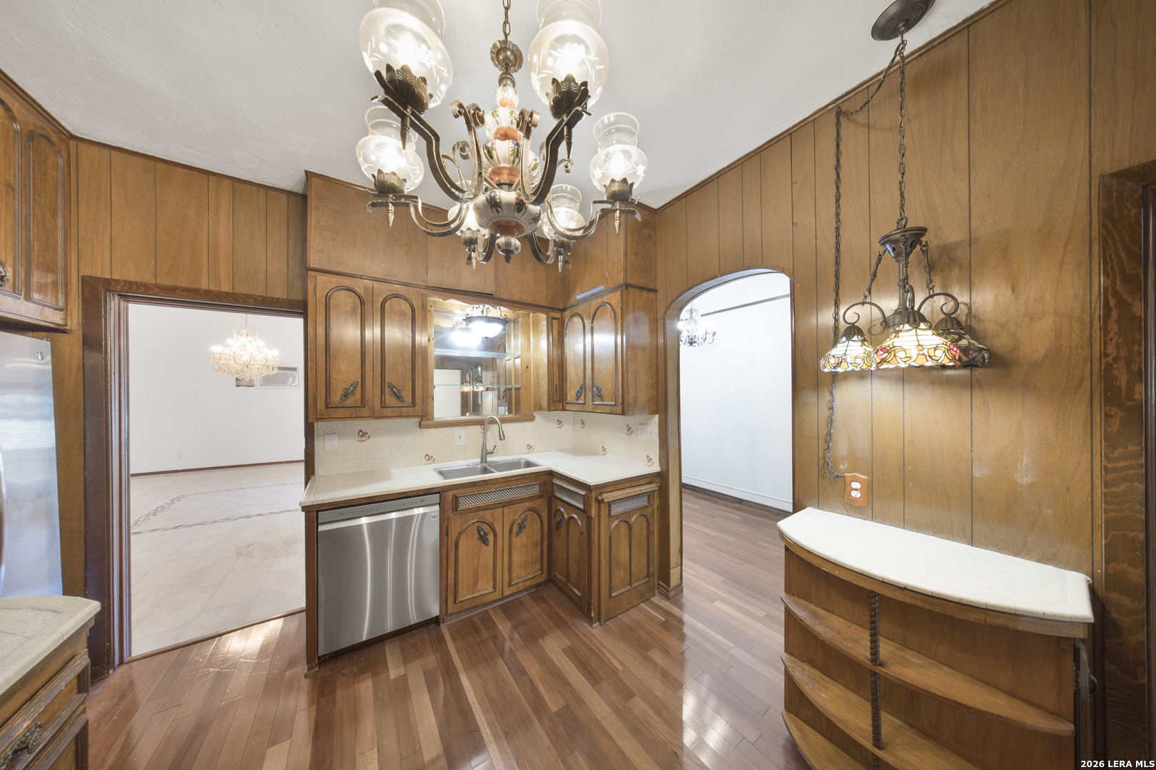 2150 W Summit Avenue San Antonio TX 78201