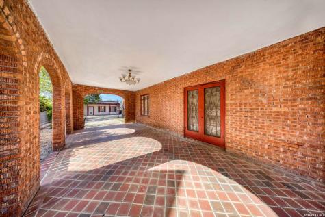 2150 W Summit Avenue San Antonio TX 78201