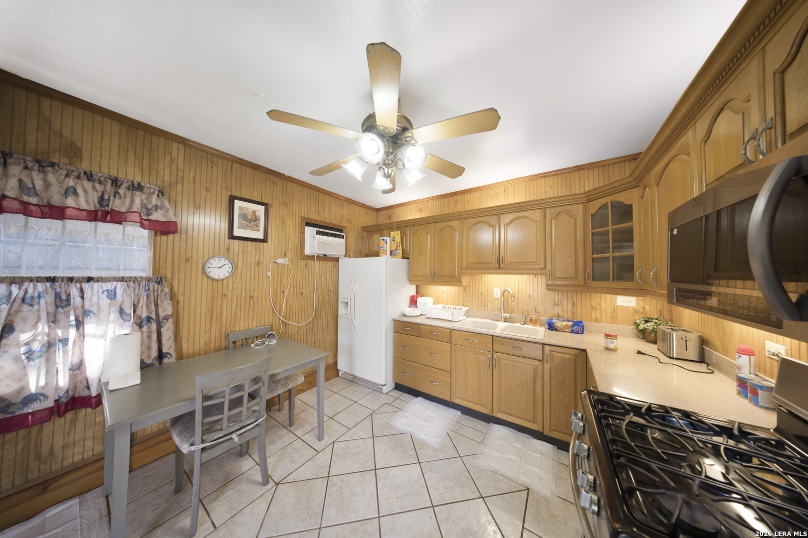2150 W Summit Avenue San Antonio TX 78201