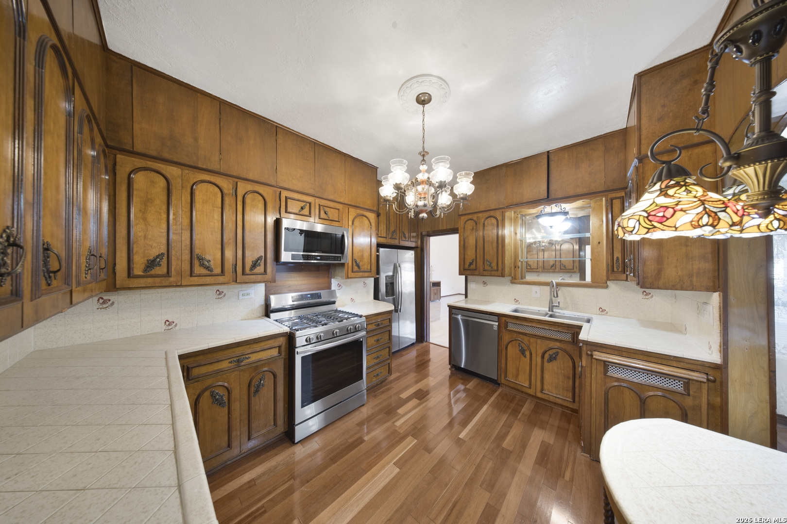 2150 W Summit Avenue San Antonio TX 78201