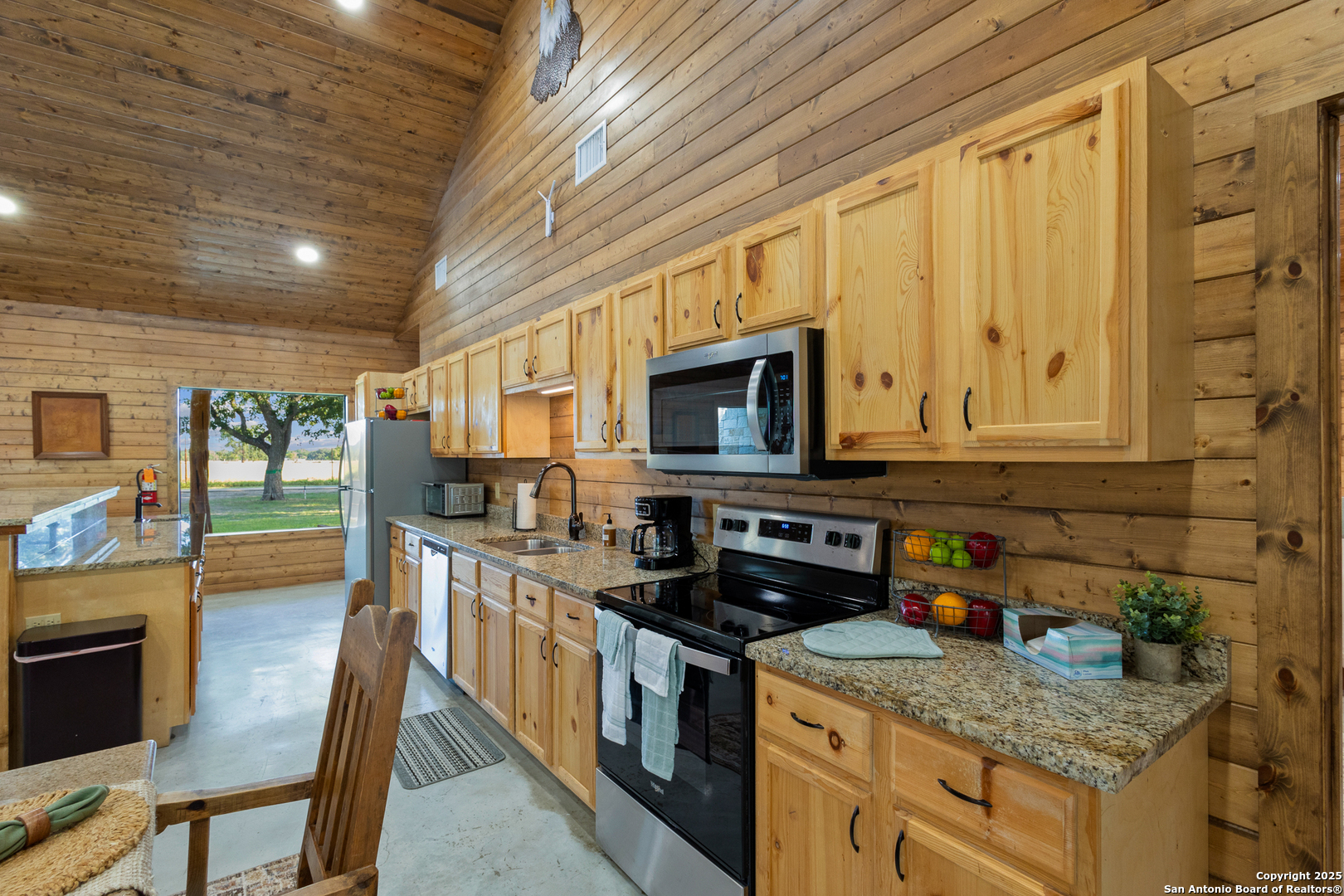 370 Johnny Seibert Lane Leakey TX 78873