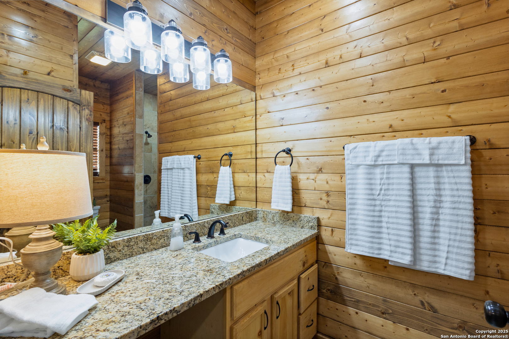 370 Johnny Seibert Lane Leakey TX 78873