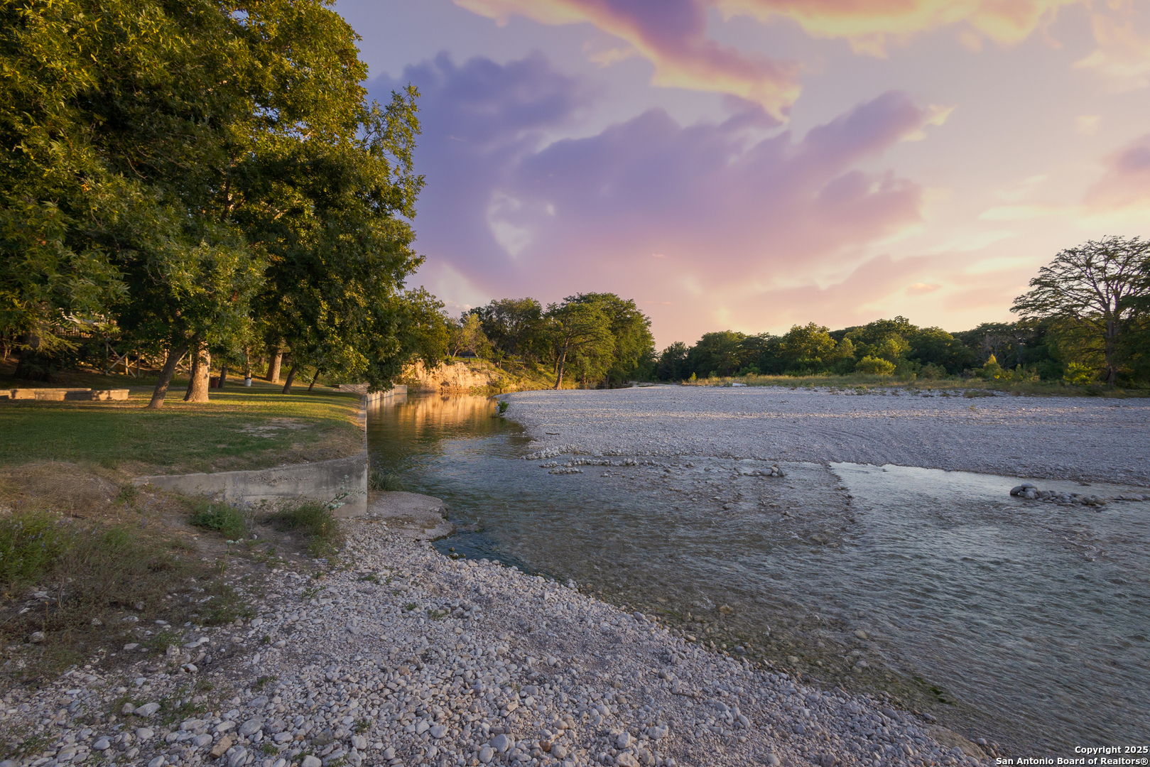 370 Johnny Seibert Lane Leakey TX 78873