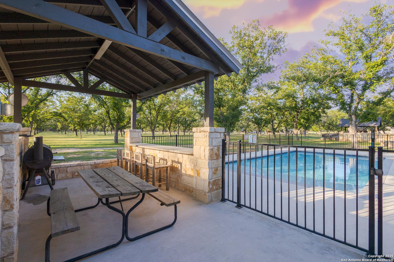 370 Johnny Seibert Lane Leakey TX 78873