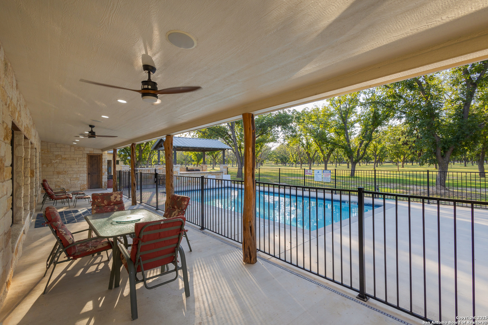 370 Johnny Seibert Lane Leakey TX 78873