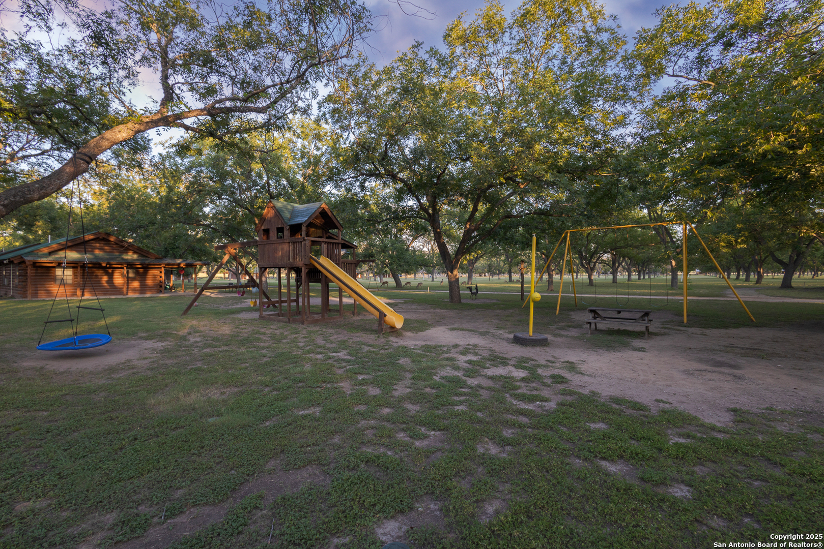 370 Johnny Seibert Lane Leakey TX 78873