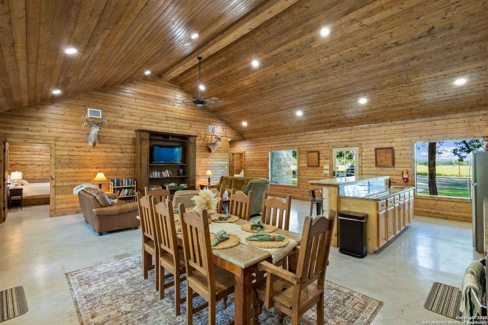 370 Johnny Seibert Lane Leakey TX 78873