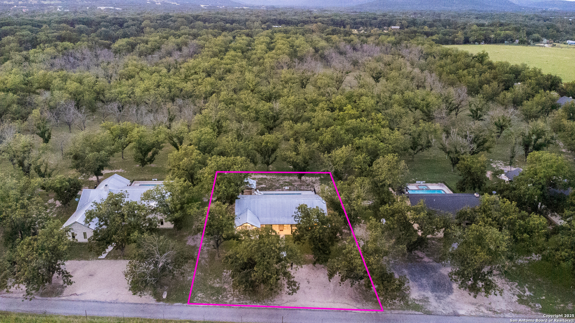 370 Johnny Seibert Lane Leakey TX 78873