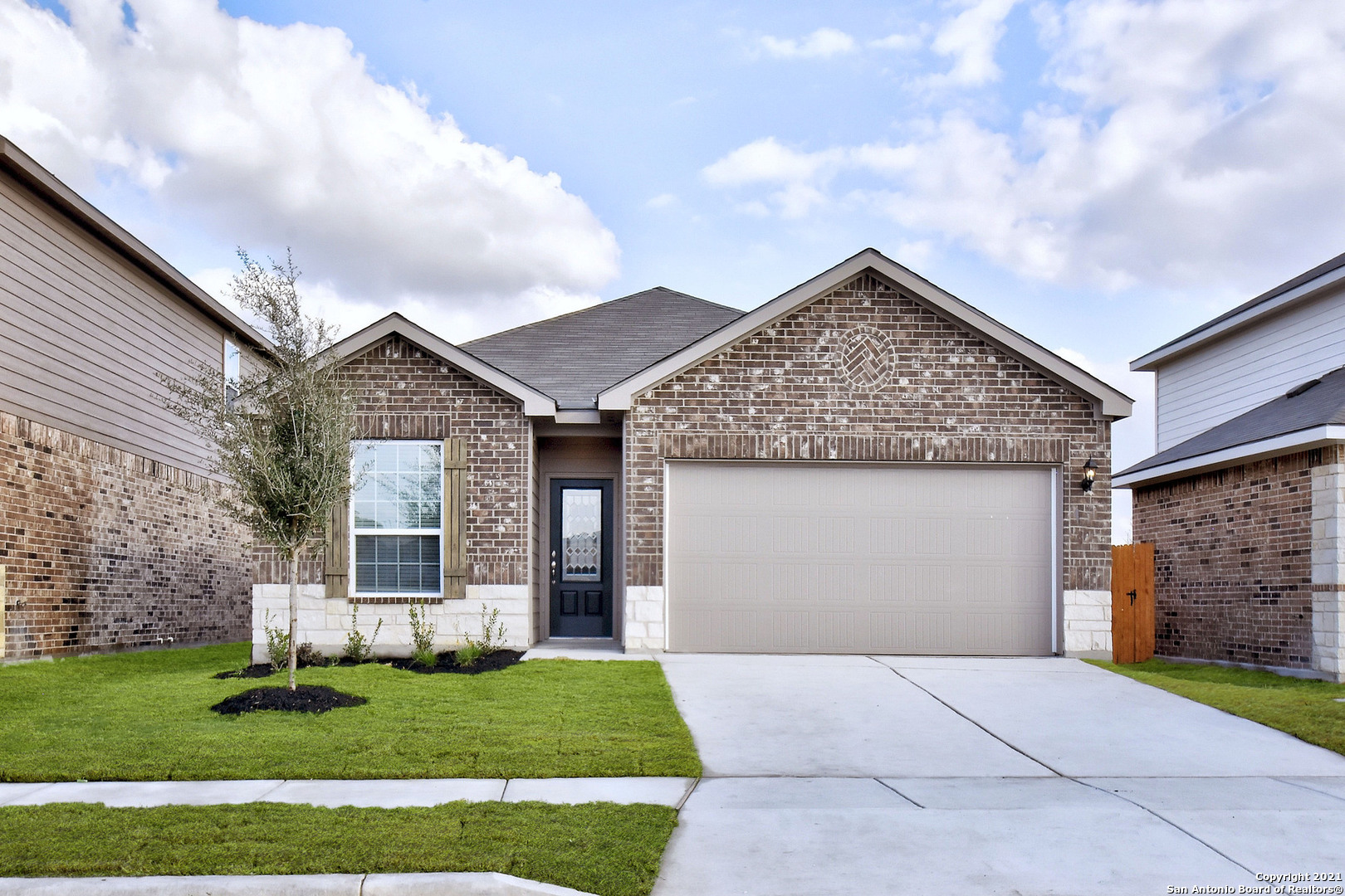 9238 Nubuck Branch Converse TX 78109