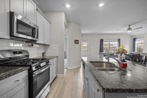 6651 Beehive San Antonio TX 78252