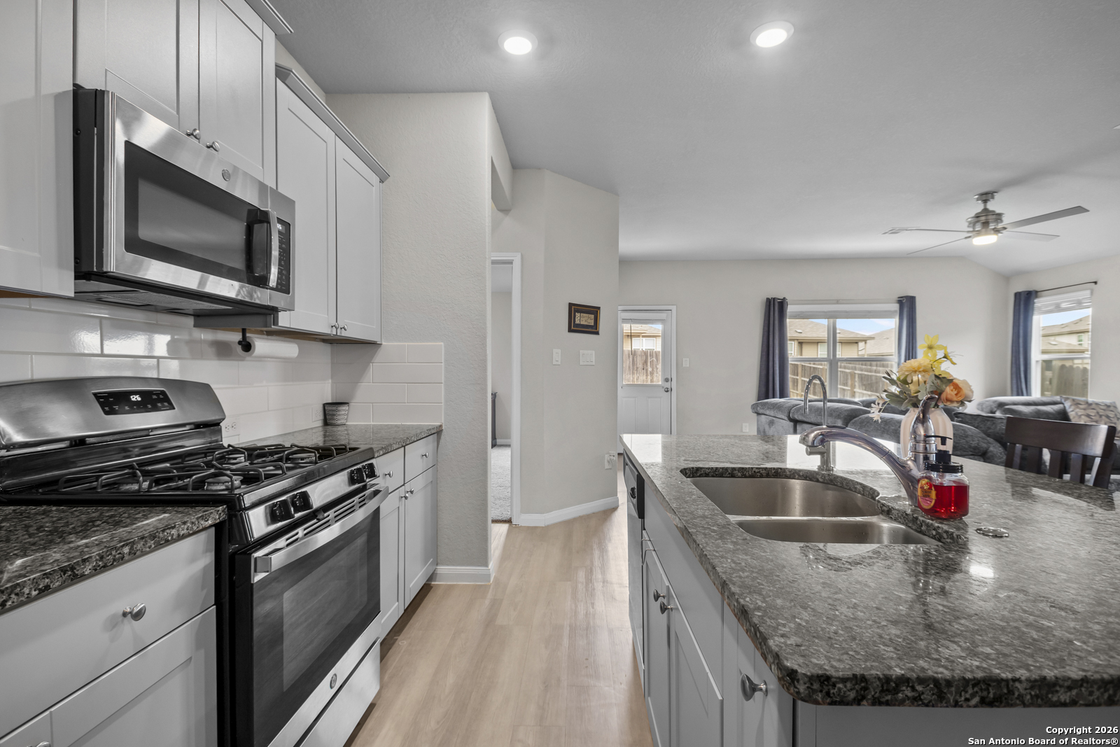 6651 Beehive San Antonio TX 78252