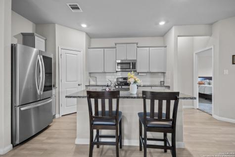 6651 Beehive San Antonio TX 78252