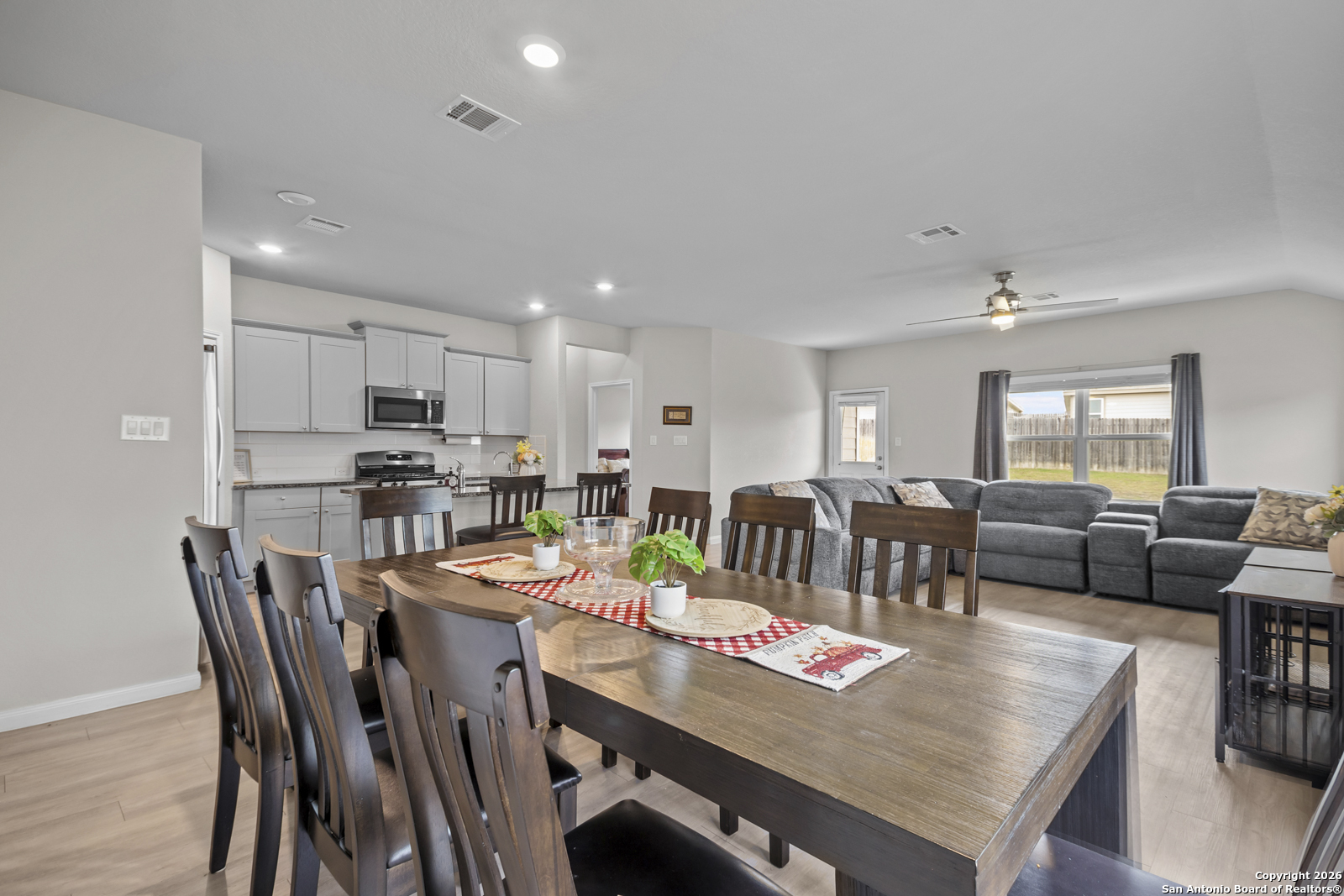 6651 Beehive San Antonio TX 78252