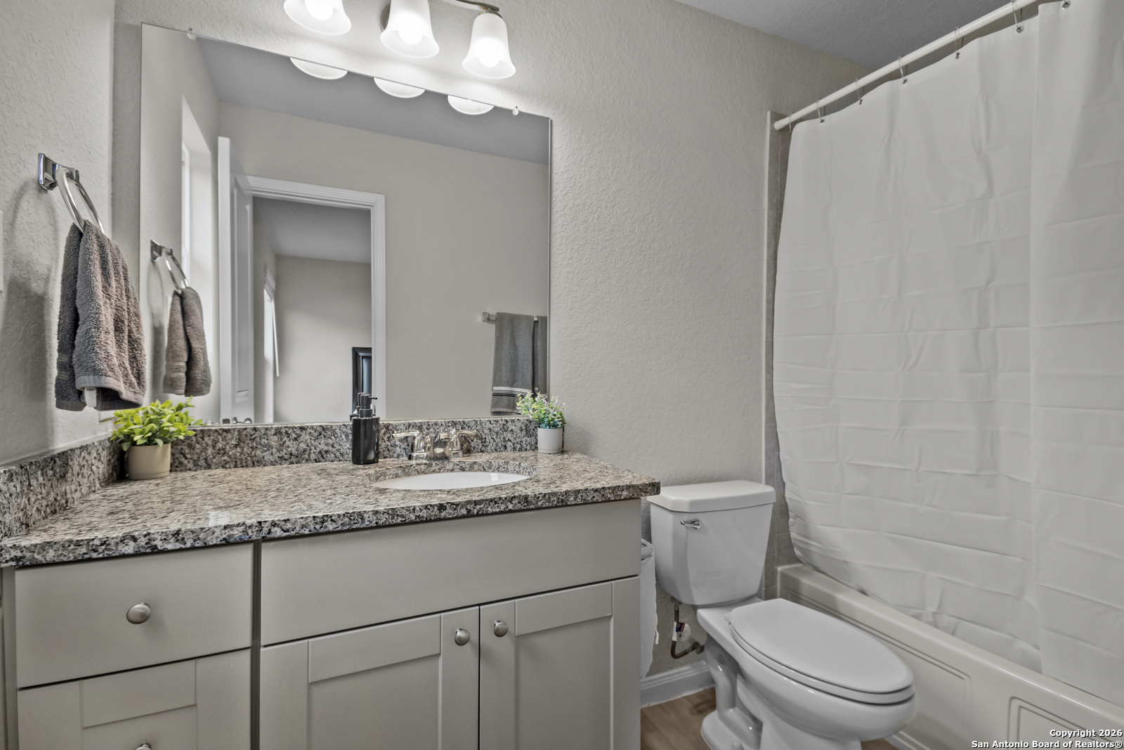 6651 Beehive San Antonio TX 78252