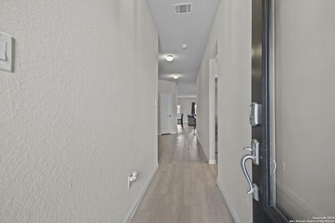 6651 Beehive San Antonio TX 78252
