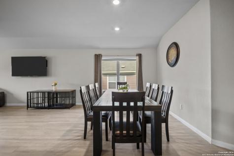 6651 Beehive San Antonio TX 78252