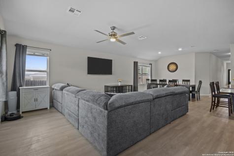 6651 Beehive San Antonio TX 78252