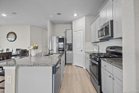 6651 Beehive San Antonio TX 78252