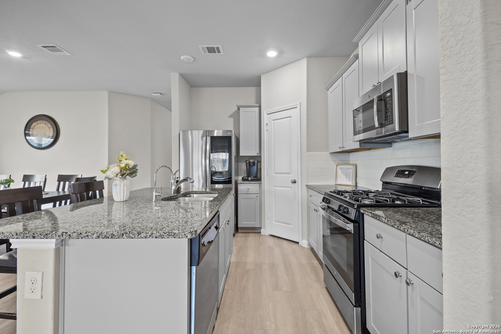 6651 Beehive San Antonio TX 78252