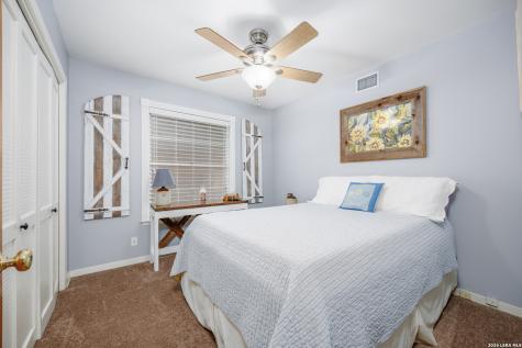 9715 La Rue San Antonio TX 78217