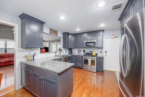 9715 La Rue San Antonio TX 78217