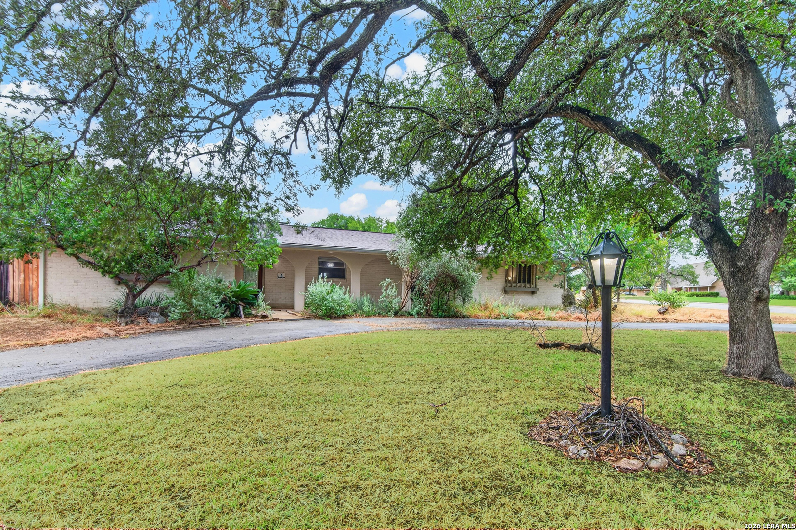 1 Buena Vista Circle Uvalde TX 78801