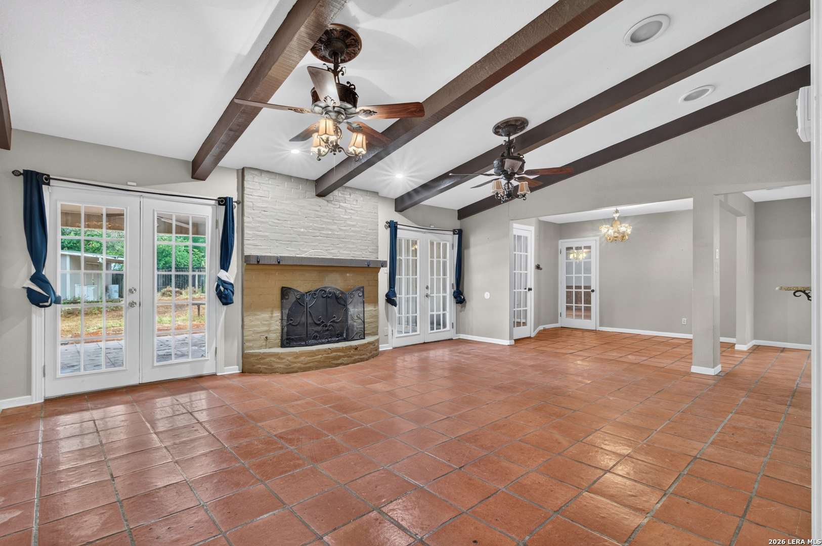 1 Buena Vista Circle Uvalde TX 78801