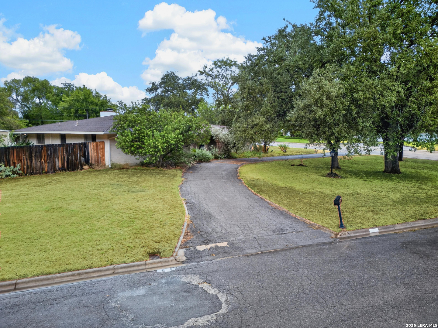 1 Buena Vista Circle Uvalde TX 78801