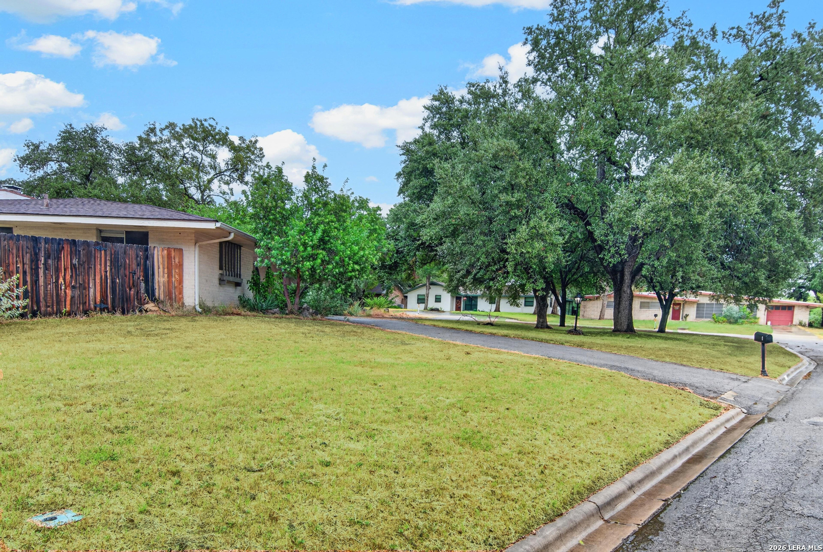 1 Buena Vista Circle Uvalde TX 78801