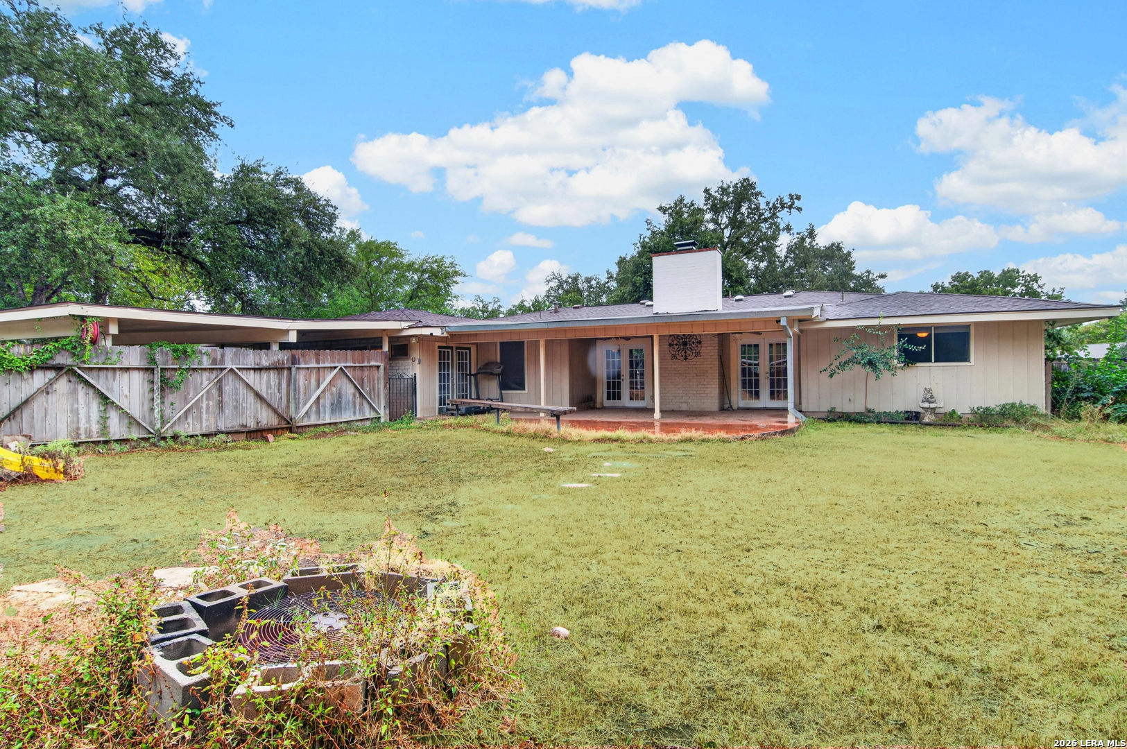 1 Buena Vista Circle Uvalde TX 78801