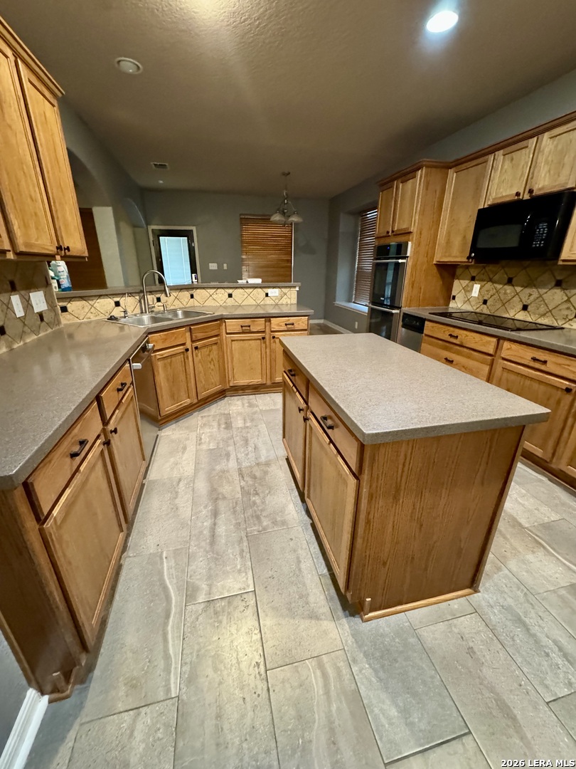 102 Royal Troon Cibolo TX 78108