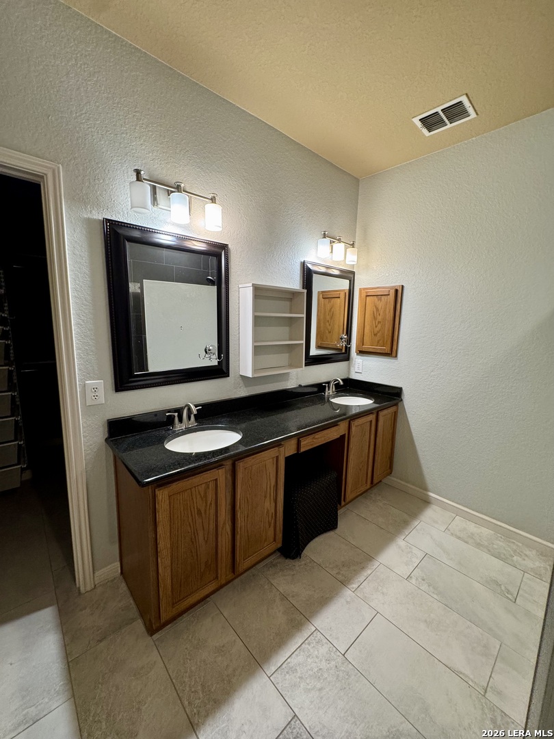 102 Royal Troon Cibolo TX 78108