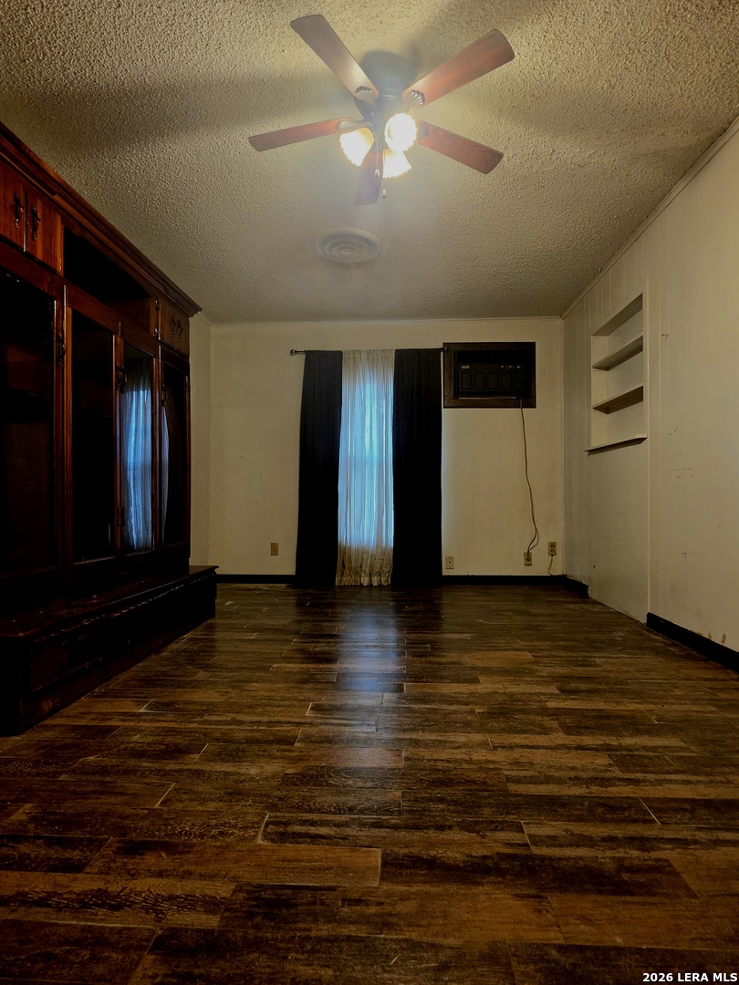 807 Frio Cotulla TX 78014