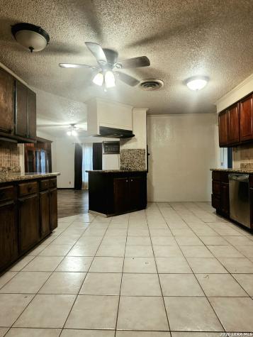 807 Frio Cotulla TX 78014