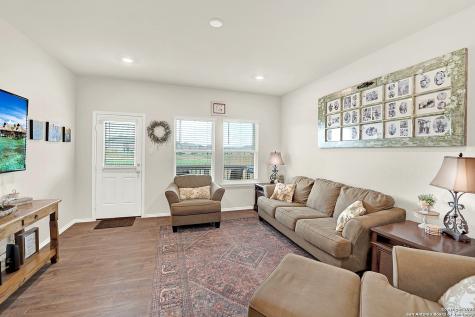 125 Legendary Trail Loop Floresville TX 78114