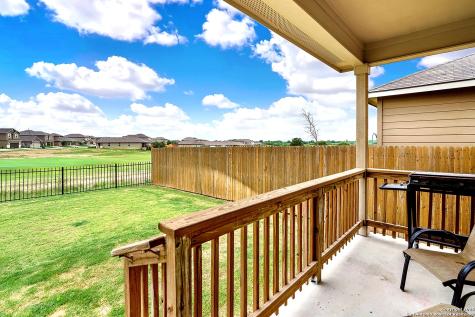 125 Legendary Trail Loop Floresville TX 78114
