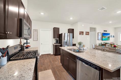 125 Legendary Trail Loop Floresville TX 78114
