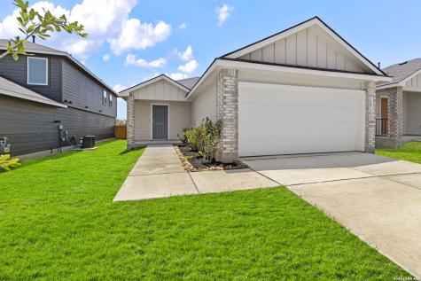 16075 Mahogany Way Elmendorf TX 78112